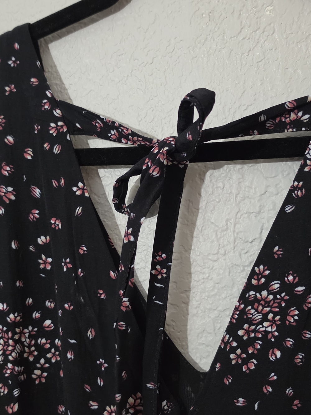 LOFT Black Floral Jumpsuit Sleeveless Wide Leg V-Neck Womens Medium - Picture 10 of 13